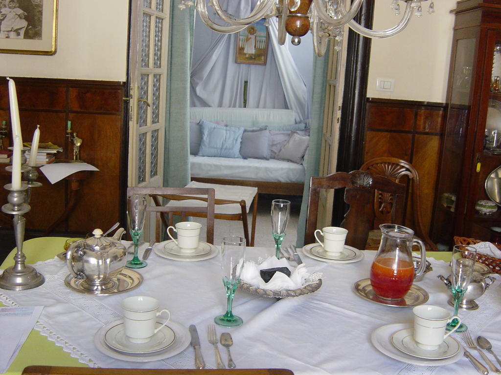 Rosella Bianchi Bed & Breakfast ปาแลร์โม ภายนอก รูปภาพ